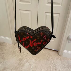fall in love heartbox bag louis vuitton